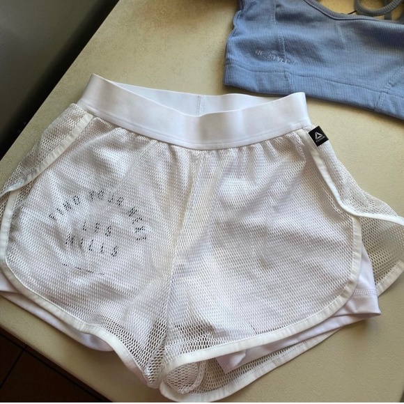 White shorts reebok, sport shorts, shorts for jogging - Picture 1 of 6